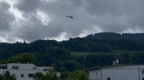 Schwarzach’ta Geniş Polis Operasyonu: Helikopter Belediye Merkezi Üzerinde Dönüyor