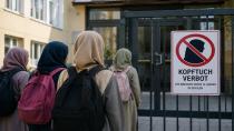 Bugün itibarıyla yürürlükte: Avusturya’da 14 yaş altı kız öğrencilere başörtüsü yasağı
